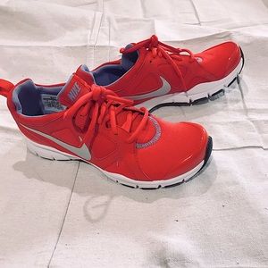 Nike Comfort Foot Bed Running Shoes